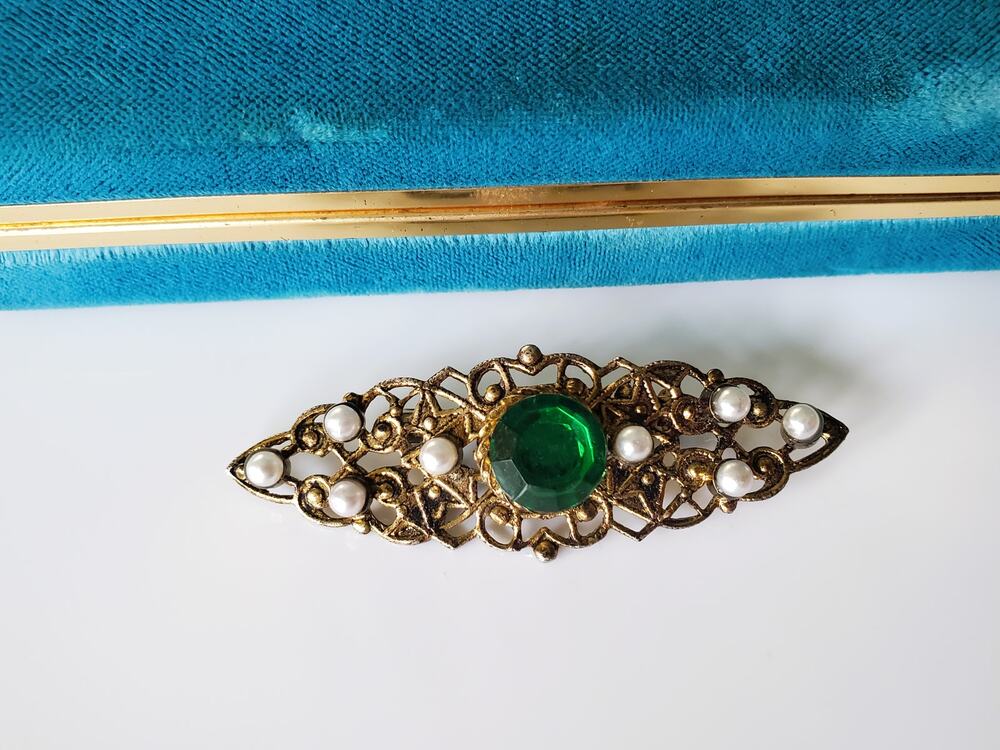 Vintage Art Deco Filigree Green Stone and Pearl Brooch